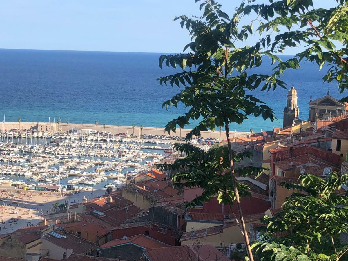 La Petite Barque Menton